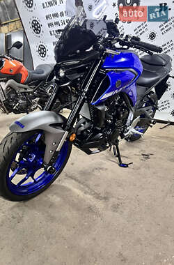 Мотоцикл Без обтекателей (Naked bike) Yamaha MT-03 2020 в  фото 6 Мотоцикл Без обтекателей (Naked bike) Yamaha MT-03 2020 в