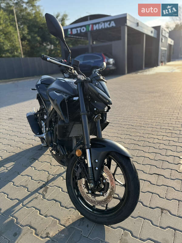 Мотоцикл Без обтекателей (Naked bike) Yamaha MT-03 2023 в Тернополе фото 3 Мотоцикл Без обтекателей (Naked bike) Yamaha MT-03 2023 в Тернополе