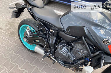 Мотоцикл Без обтекателей (Naked bike) Yamaha MT-07 2022 в 