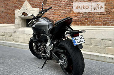 Мотоцикл Без обтекателей (Naked bike) Yamaha MT-07 2014 в 
