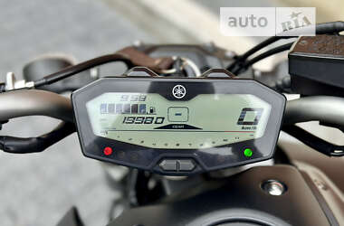 Мотоцикл Без обтекателей (Naked bike) Yamaha MT-07 2014 в 