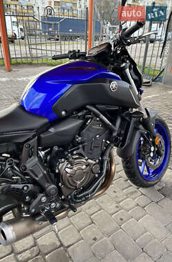 Мотоцикл Без обтекателей (Naked bike) Yamaha MT-07 2019 в 