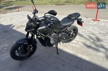 Мотоцикл Без обтекателей (Naked bike) Yamaha MT-07 2025 в 