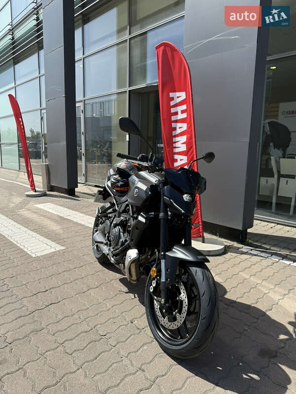 Мотоцикл Без обтекателей (Naked bike) Yamaha MT-07 2025 в 