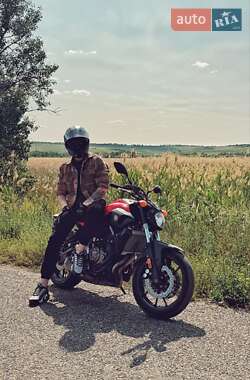 Мотоцикл Супермото (Motard) Yamaha MT-07 2014 в Петропавловке