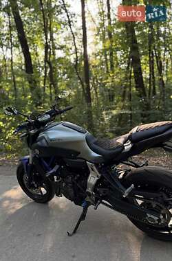 Мотоцикл Без обтекателей (Naked bike) Yamaha MT-07 2016 в 