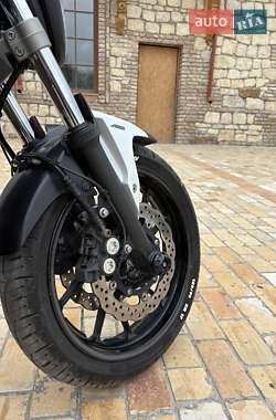 Мотоцикл Без обтекателей (Naked bike) Yamaha MT-07 2016 в 