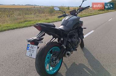 Мотоцикл Без обтекателей (Naked bike) Yamaha MT-07 2023 в 