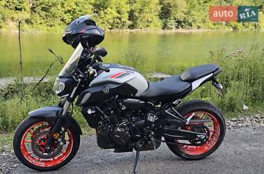 Мотоцикл Без обтекателей (Naked bike) Yamaha MT-07 2019 в 