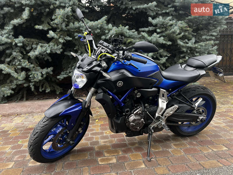 Yamaha MT-07 2015