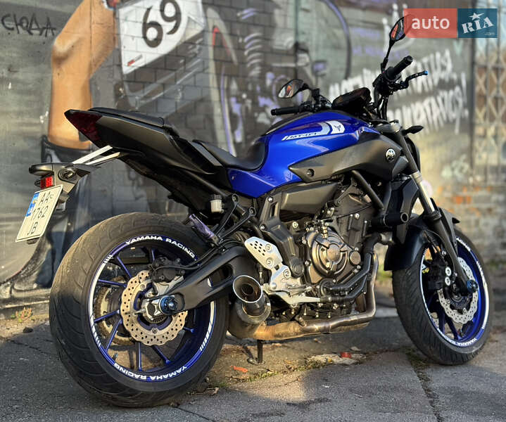Мотоцикл Без обтікачів (Naked bike) Yamaha MT-07 2016 в Києві фото 3 Мотоцикл Без обтікачів (Naked bike) Yamaha MT-07 2016 в Києві