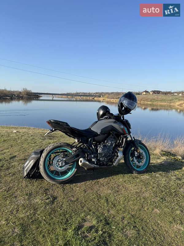 Мотоцикл Без обтекателей (Naked bike) Yamaha MT-07 2022 в Софиевке фото 8 Мотоцикл Без обтекателей (Naked bike) Yamaha MT-07 2022 в Софиевке