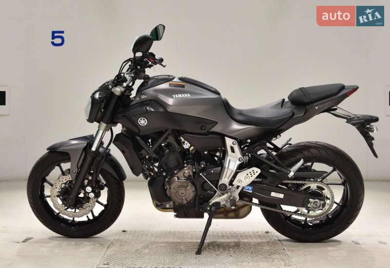 Мотоцикл Без обтекателей (Naked bike) Yamaha MT-07 2016 в Сновске