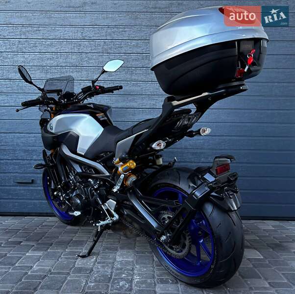 Мотоцикл Без обтекателей (Naked bike) Yamaha MT-09 SP 2018 в Белой Церкви фото 7 Мотоцикл Без обтекателей (Naked bike) Yamaha MT-09 SP 2018 в Белой Церкви