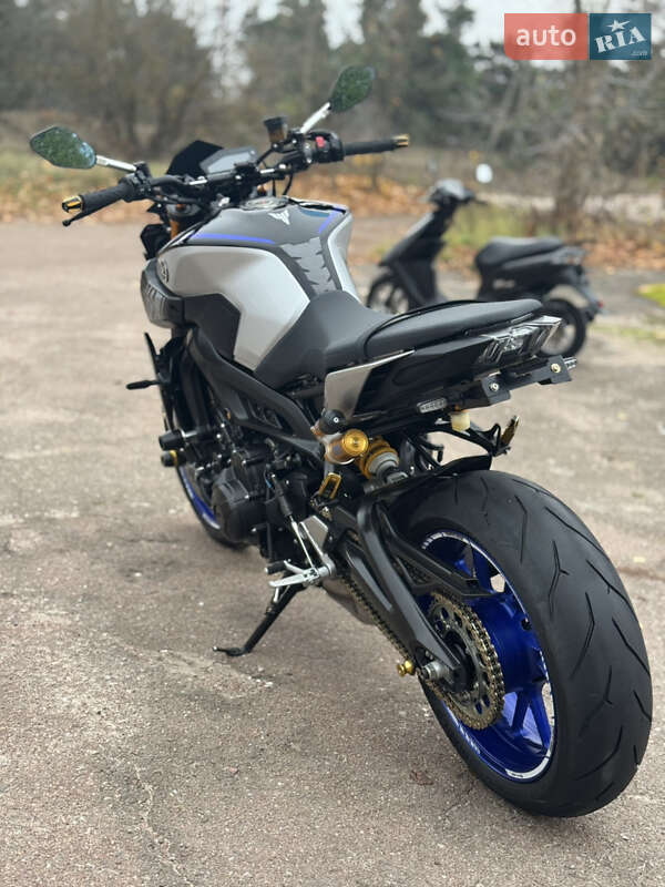 Мотоцикл Без обтекателей (Naked bike) Yamaha MT-09 SP 2018 в Сновске фото 8 Мотоцикл Без обтекателей (Naked bike) Yamaha MT-09 SP 2018 в Сновске
