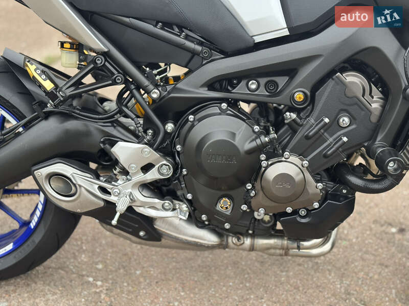 Мотоцикл Без обтекателей (Naked bike) Yamaha MT-09 SP 2018 в Сновске фото 15 Мотоцикл Без обтекателей (Naked bike) Yamaha MT-09 SP 2018 в Сновске