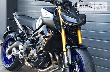 Мотоцикл Без обтекателей (Naked bike) Yamaha MT-09 2018 в 