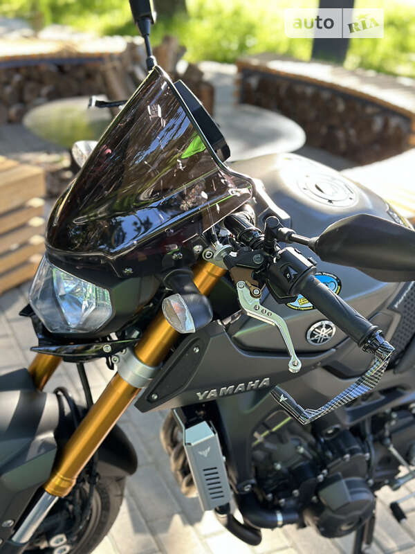 Мотоцикл Без обтікачів (Naked bike) Yamaha MT-09 2015 в Білій Церкві