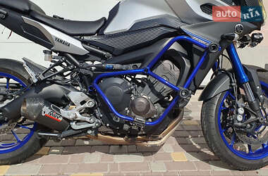 Мотоцикл Спорт-туризм Yamaha MT-09 2015 в 