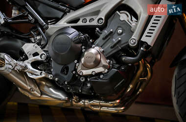 Мотоцикл Без обтекателей (Naked bike) Yamaha MT-09 2014 в 
