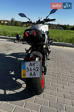 Мотоцикл Без обтекателей (Naked bike) Yamaha MT-09 2019 в 