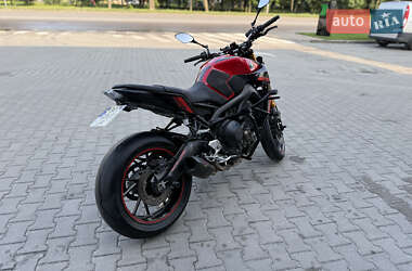 Мотоцикл Без обтекателей (Naked bike) Yamaha MT-09 2018 в 
