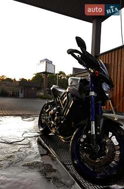 Грузовые мотороллеры, мотоциклы, скутеры, мопеды Yamaha MT-09 2015 в 