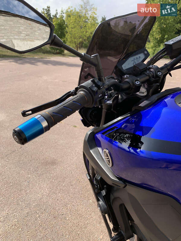 Мотоцикл Без обтекателей (Naked bike) Yamaha MT-09 2017 в Сновске фото 15 Мотоцикл Без обтекателей (Naked bike) Yamaha MT-09 2017 в Сновске