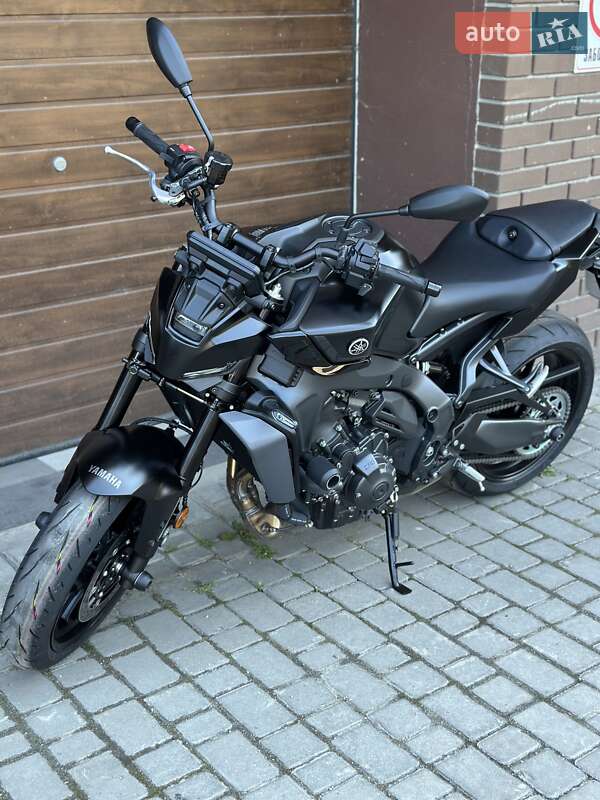 Мотоцикл Без обтекателей (Naked bike) Yamaha MT-09 2025 в Днепре фото Мотоцикл Без обтекателей (Naked bike) Yamaha MT-09 2025 в Днепре