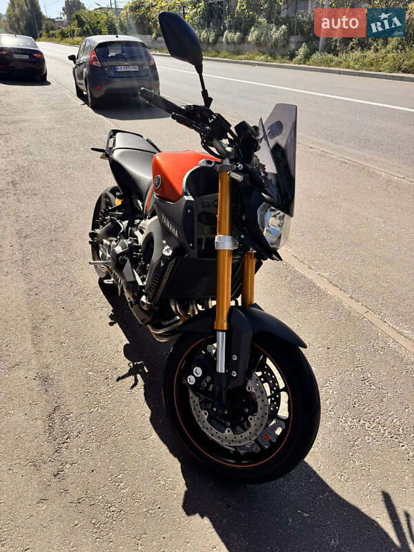 Мотоцикл Без обтікачів (Naked bike) Yamaha MT-09 2015 в Києві