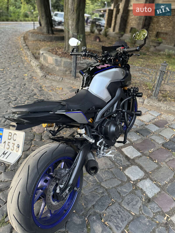Мотоцикл Без обтекателей (Naked bike) Yamaha MT-09 2019 в Львове фото 4 Мотоцикл Без обтекателей (Naked bike) Yamaha MT-09 2019 в Львове