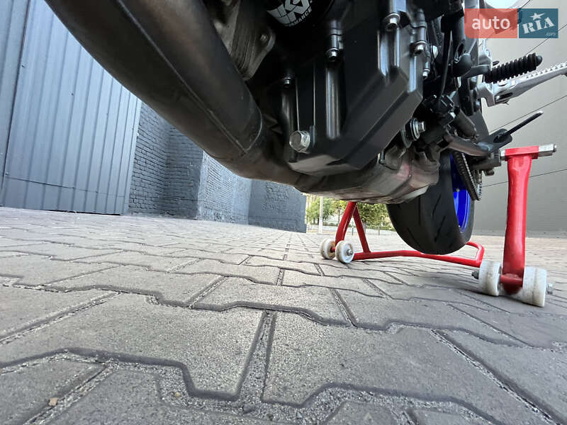 Мотоцикл Без обтікачів (Naked bike) Yamaha MT-09 2021 в Кам'янському фото 35 Мотоцикл Без обтікачів (Naked bike) Yamaha MT-09 2021 в Кам'янському