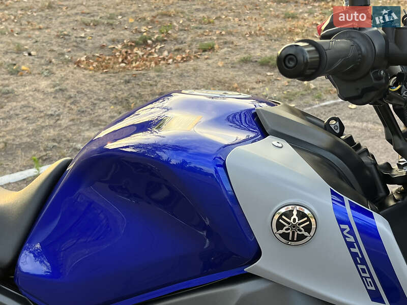 Мотоцикл Без обтікачів (Naked bike) Yamaha MT-09 2021 в Кам'янському фото 37 Мотоцикл Без обтікачів (Naked bike) Yamaha MT-09 2021 в Кам'янському
