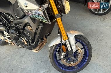 Мотоцикл Без обтекателей (Naked bike) Yamaha MT-09 2015 в Киеве