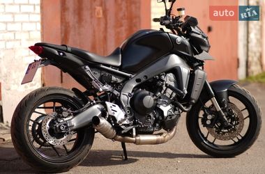 Мотоцикл Без обтекателей (Naked bike) Yamaha MT-09 2021 в Киеве