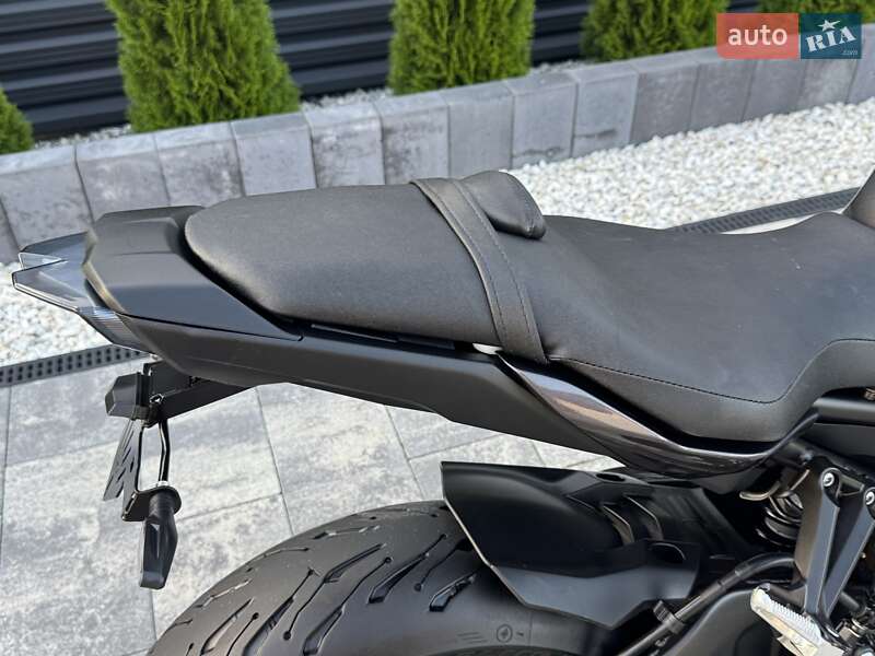 Мотоцикл Без обтекателей (Naked bike) Yamaha MT-10 2023 в Ковеле фото 8 Мотоцикл Без обтекателей (Naked bike) Yamaha MT-10 2023 в Ковеле