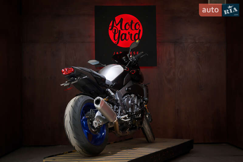 Мотоцикл Без обтекателей (Naked bike) Yamaha MT-10 2022 в Днепре фото 6 Мотоцикл Без обтекателей (Naked bike) Yamaha MT-10 2022 в Днепре