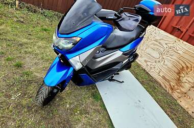 Макси-скутер Yamaha NMax 2019 в 