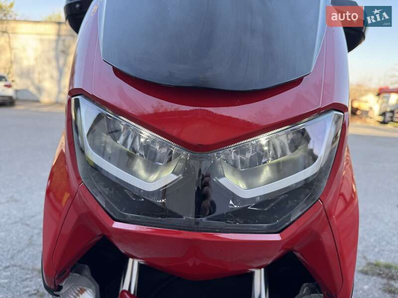 Макси-скутер Yamaha NMax 2024 в Днепре