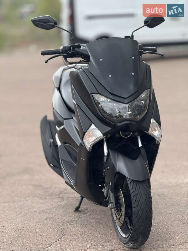 Макси-скутер Yamaha NMax 2017 в Сновске