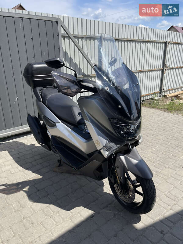 Макси-скутер Yamaha NMax 2017 в Березному