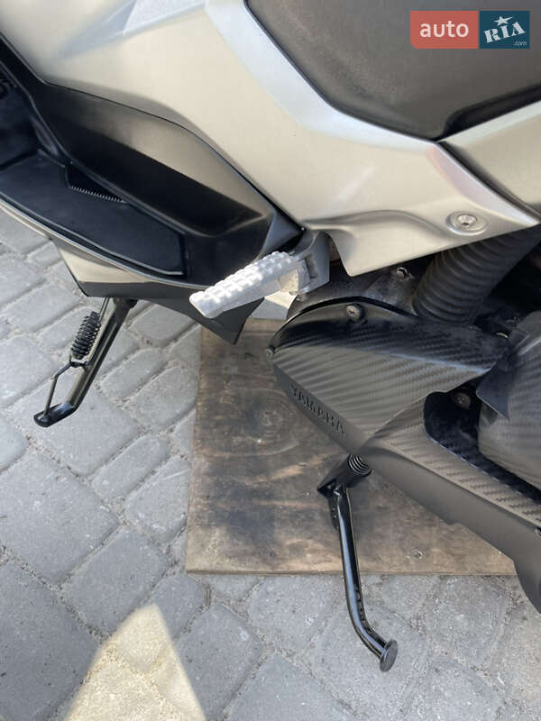 Макси-скутер Yamaha NMax 2017 в Березному