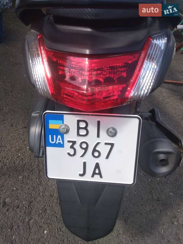 Максі-скутер Yamaha NMax 2017 в Лохвиці фото 2 Максі-скутер Yamaha NMax 2017 в Лохвиці