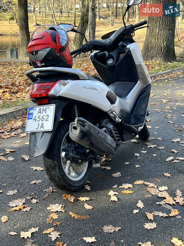 Максі-скутер Yamaha NMax 2016 в Малині фото 17 Максі-скутер Yamaha NMax 2016 в Малині