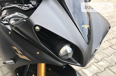 Спортбайк Yamaha R1 2014 в 