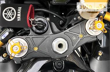 Спортбайк Yamaha R1 2014 в 