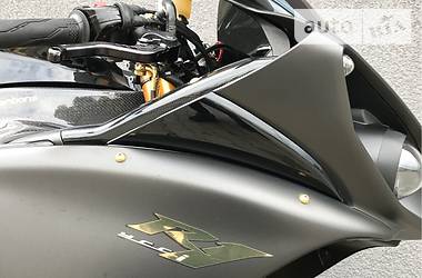 Спортбайк Yamaha R1 2014 в 