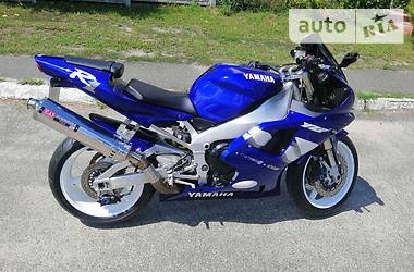 Мотоцикл Спорт-туризм Yamaha R1 2000 в 