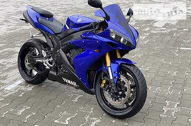 Спортбайк Yamaha R1 2006 в 