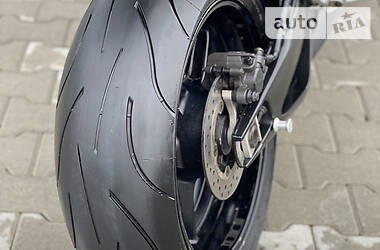 Спортбайк Yamaha R1 2006 в 